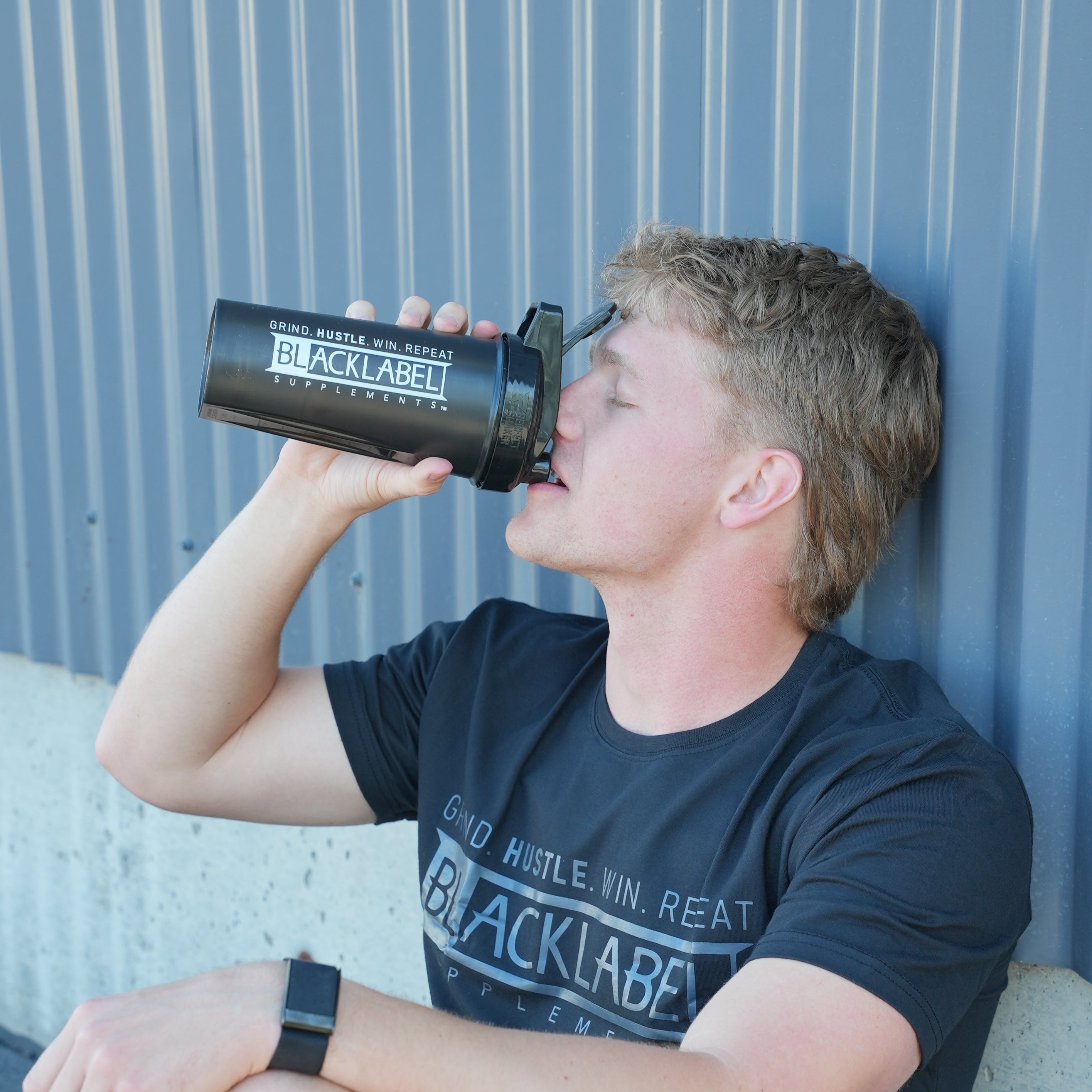 28 oz Protein Shaker Bottle